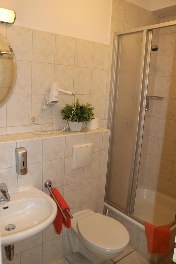 נוירופין Stadthotel Brandenburger Hof מראה חיצוני תמונה
