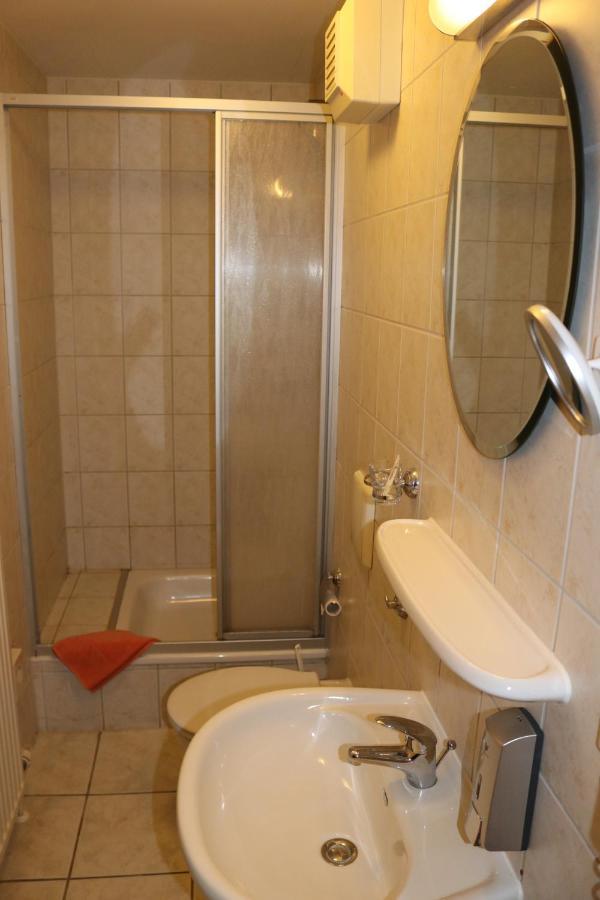 נוירופין Stadthotel Brandenburger Hof מראה חיצוני תמונה