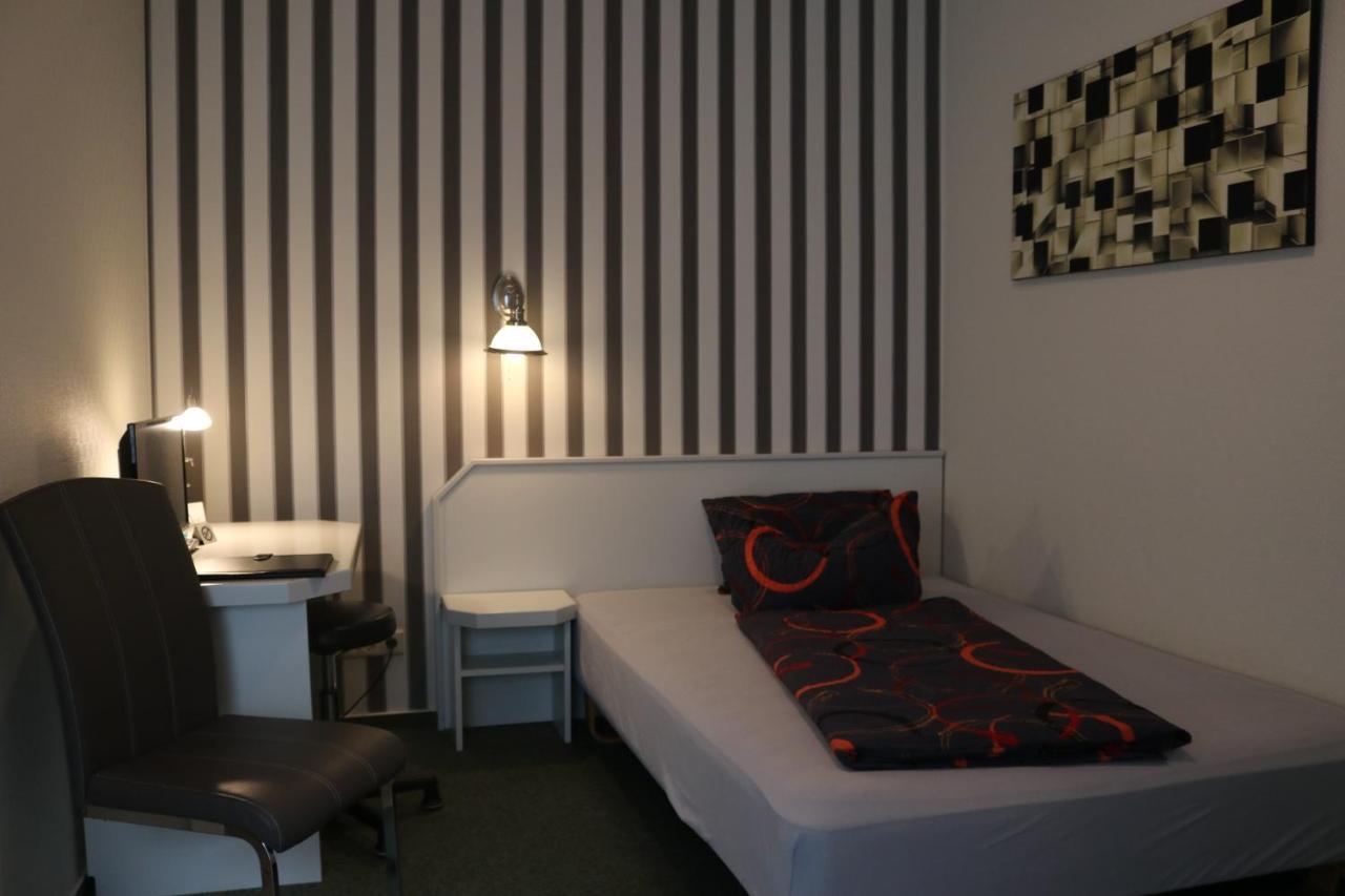 נוירופין Stadthotel Brandenburger Hof מראה חיצוני תמונה