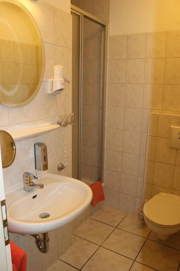 נוירופין Stadthotel Brandenburger Hof מראה חיצוני תמונה